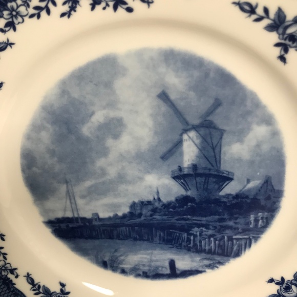 Vintage Kahla Decorative Plate Blue and White Democratic Republic of Germany 9” - Picture 4 of 5